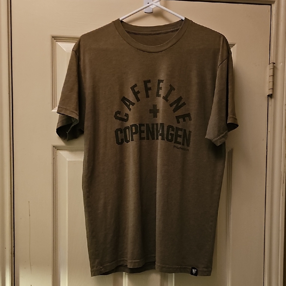 🇱🇷pick 3 for $12                 Forever Fierce Brown Short Sleeve Tee